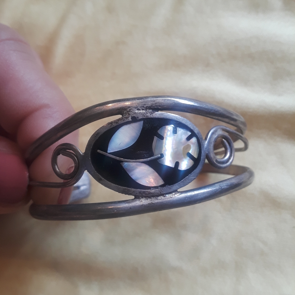 Silver Tone Bracelet Silver Tone Bracelet